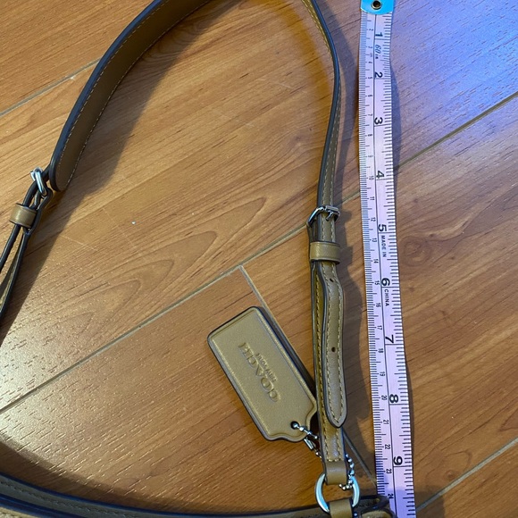 Coach smooth leather tan color shoulder bag. Classic! Never used-NWOT - Picture 10 of 10